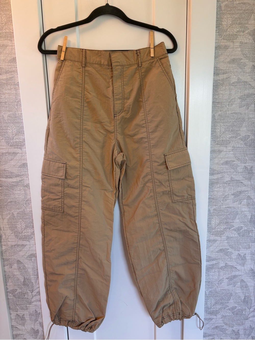 Love Tree Parachute Cargo Pants Size Medium Elastic Waist Tan Utility Casual